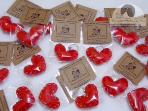 Lembrancinha de casamento de chaveiro lembrancinhas-casamento-chaveiros